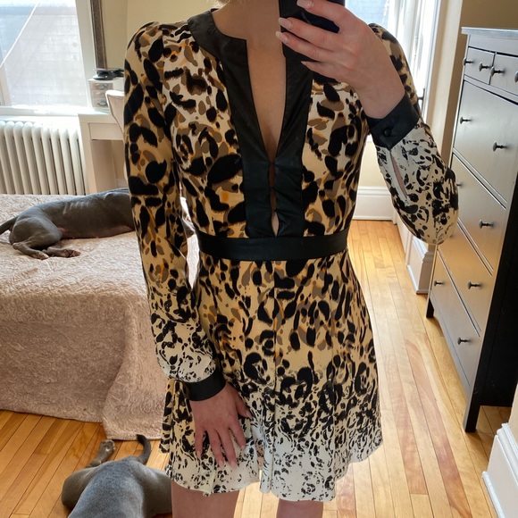 bebe Dresses & Skirts - bebe • leopard print dress